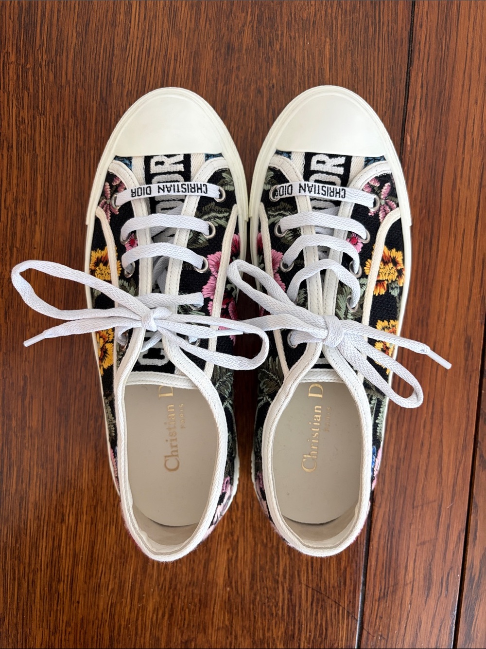 Dior Walk’n’Dior Black Floral Embroidered Canvas Low-Top Sneakers 37.5 7.5 - Picture 2 of 8